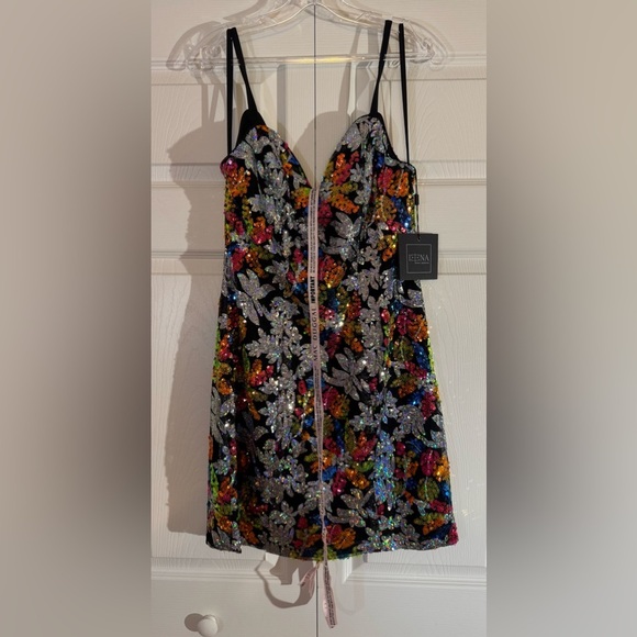 Mac Duggal 26867 - Floral Sequin Short Dress NWT Size 8 - Picture 5 of 8